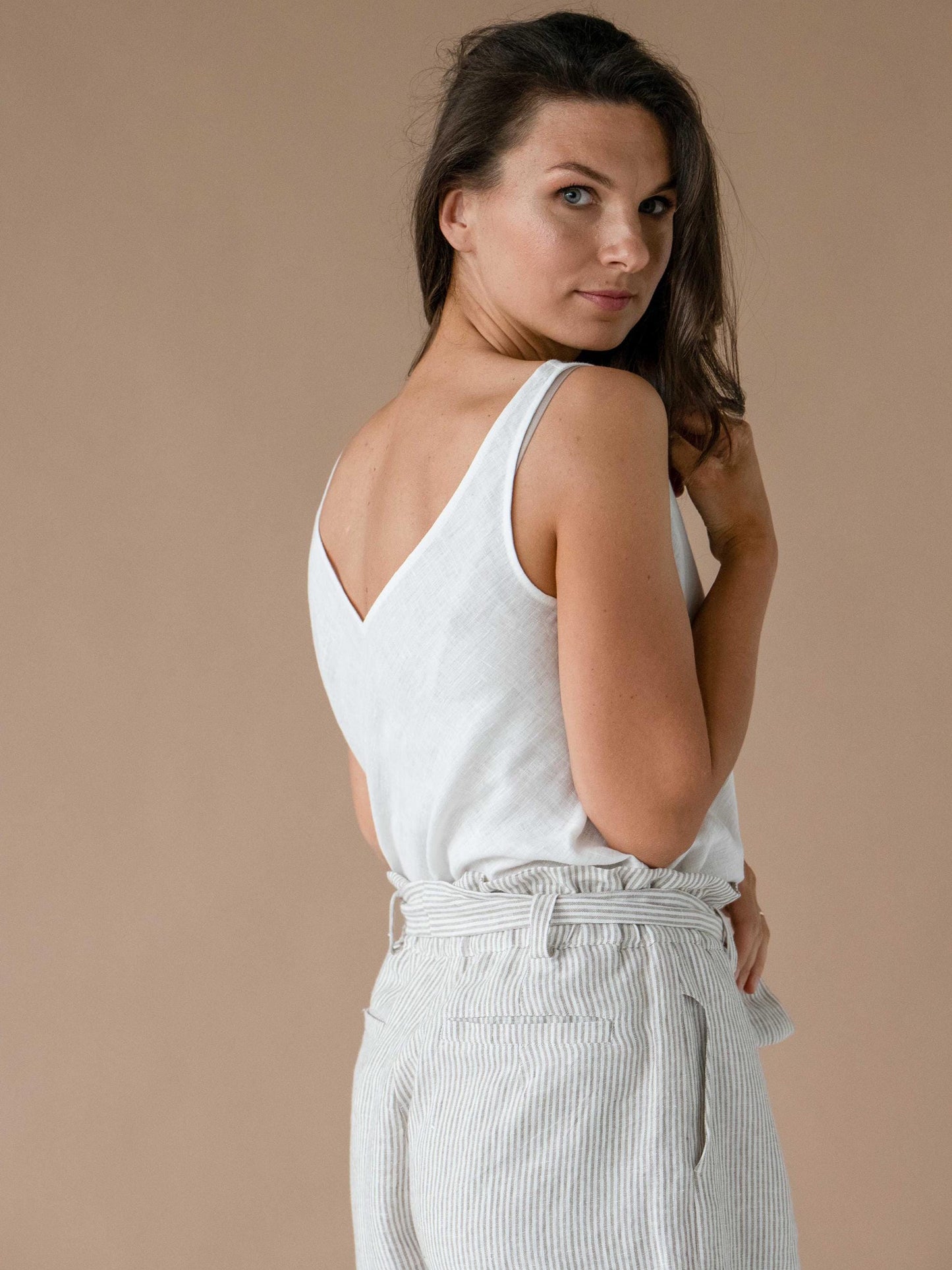 Linen Tank Top CLASSICS by Solen Mara Loose Top Round Boat-Neck Reversible Camisole Sleeveless Tee V-Back Classic White Shirt