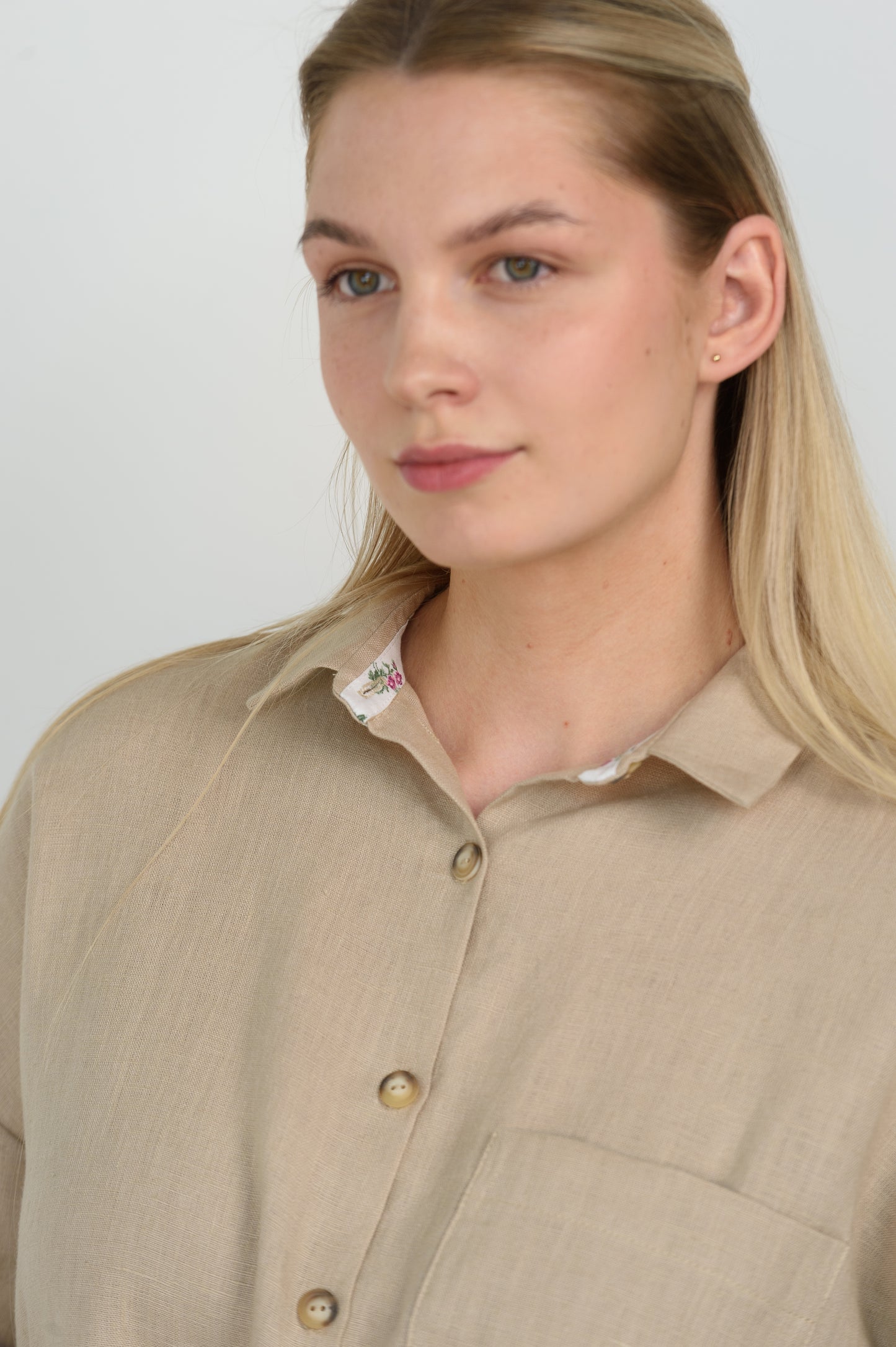 Oversize-Leinenhemd in Beige