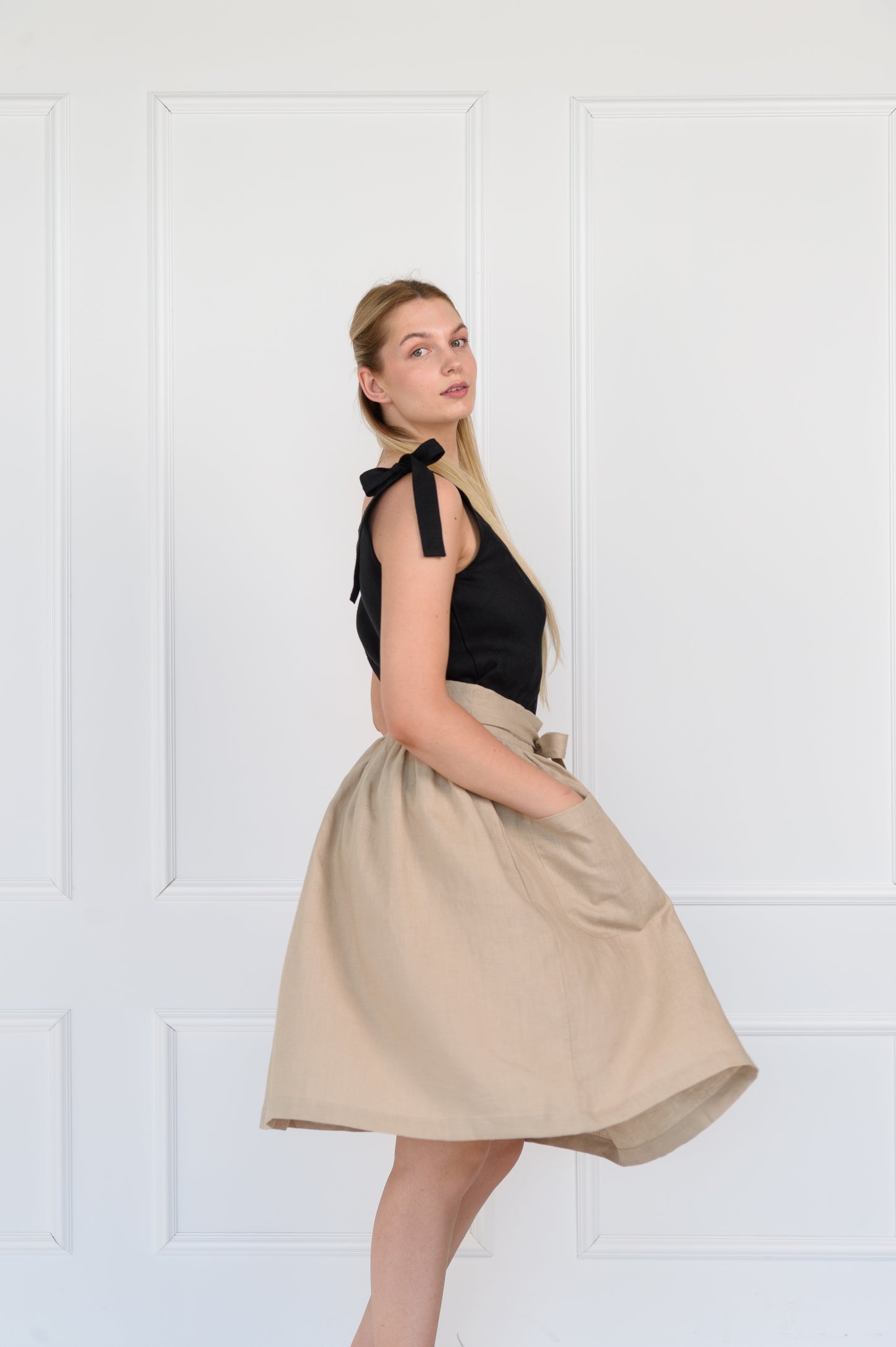Linen Midi Skirt With Pockets in Beige