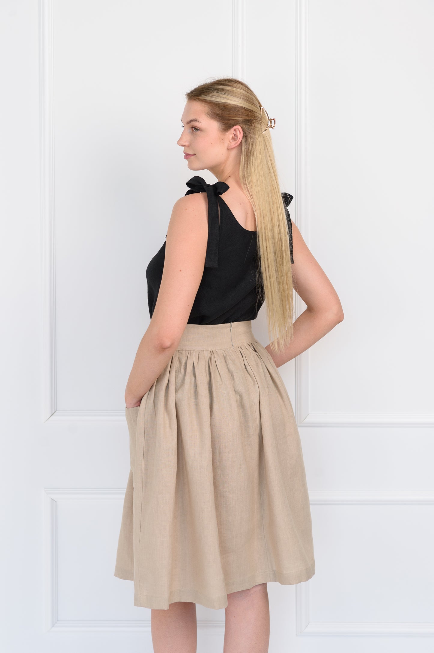 Linen Midi Skirt With Pockets in Beige