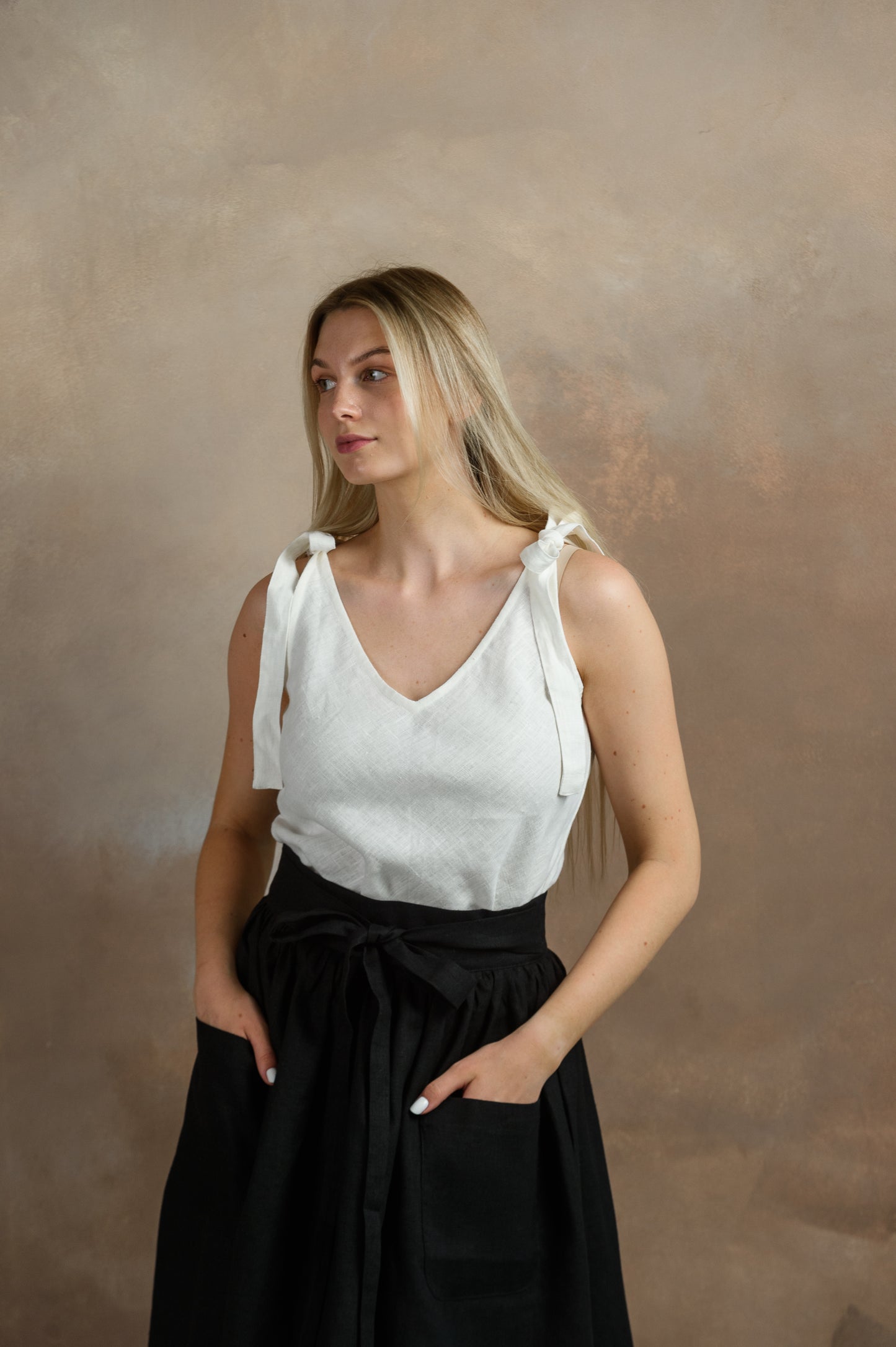 Linen Midi Skirt With Pockets in Black