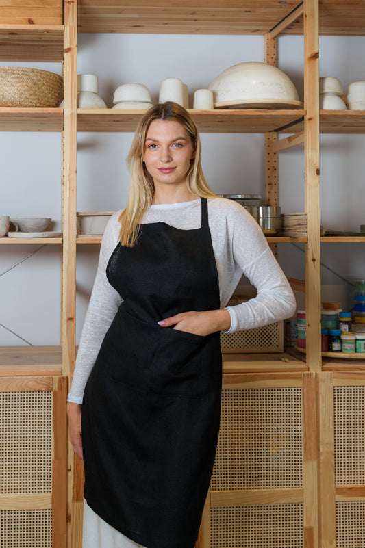 Linen Apron with Pockets in Black