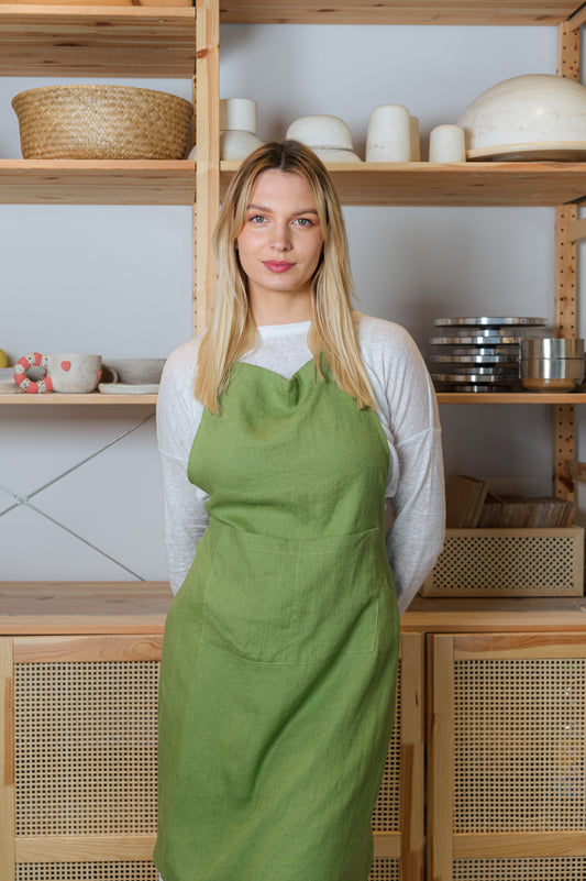 Linen Apron with Pockets in Olive Green