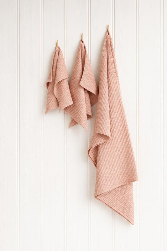 Linen Towel Set (3 Pieces) in Rose Pink