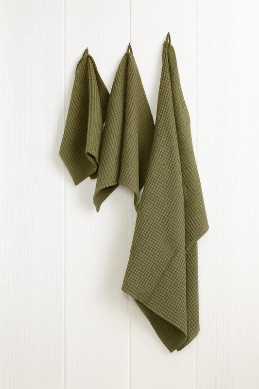 Linen Towel Set (3 Pieces) in Palm Green