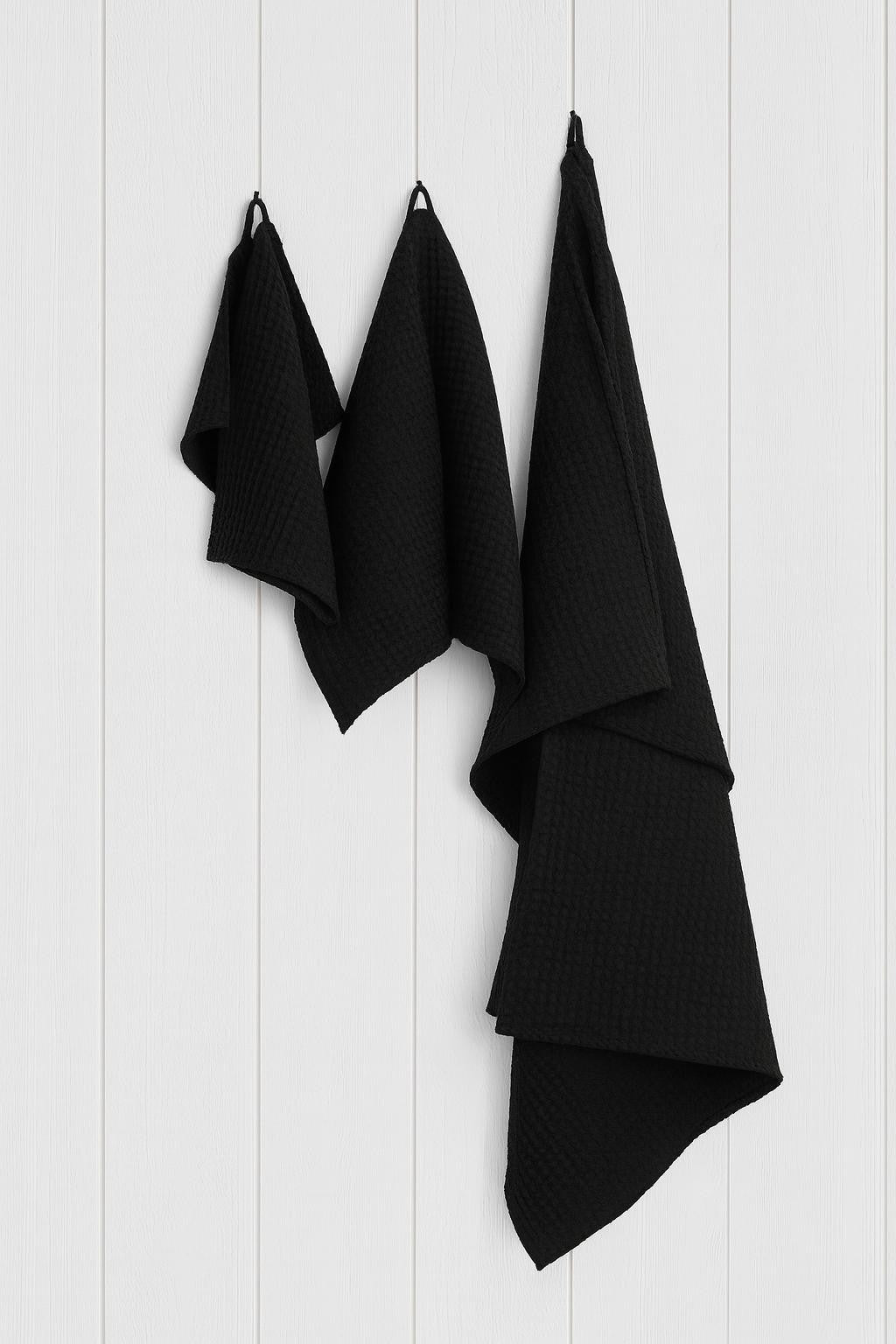 Leinen-Badetuch in Midnight Black