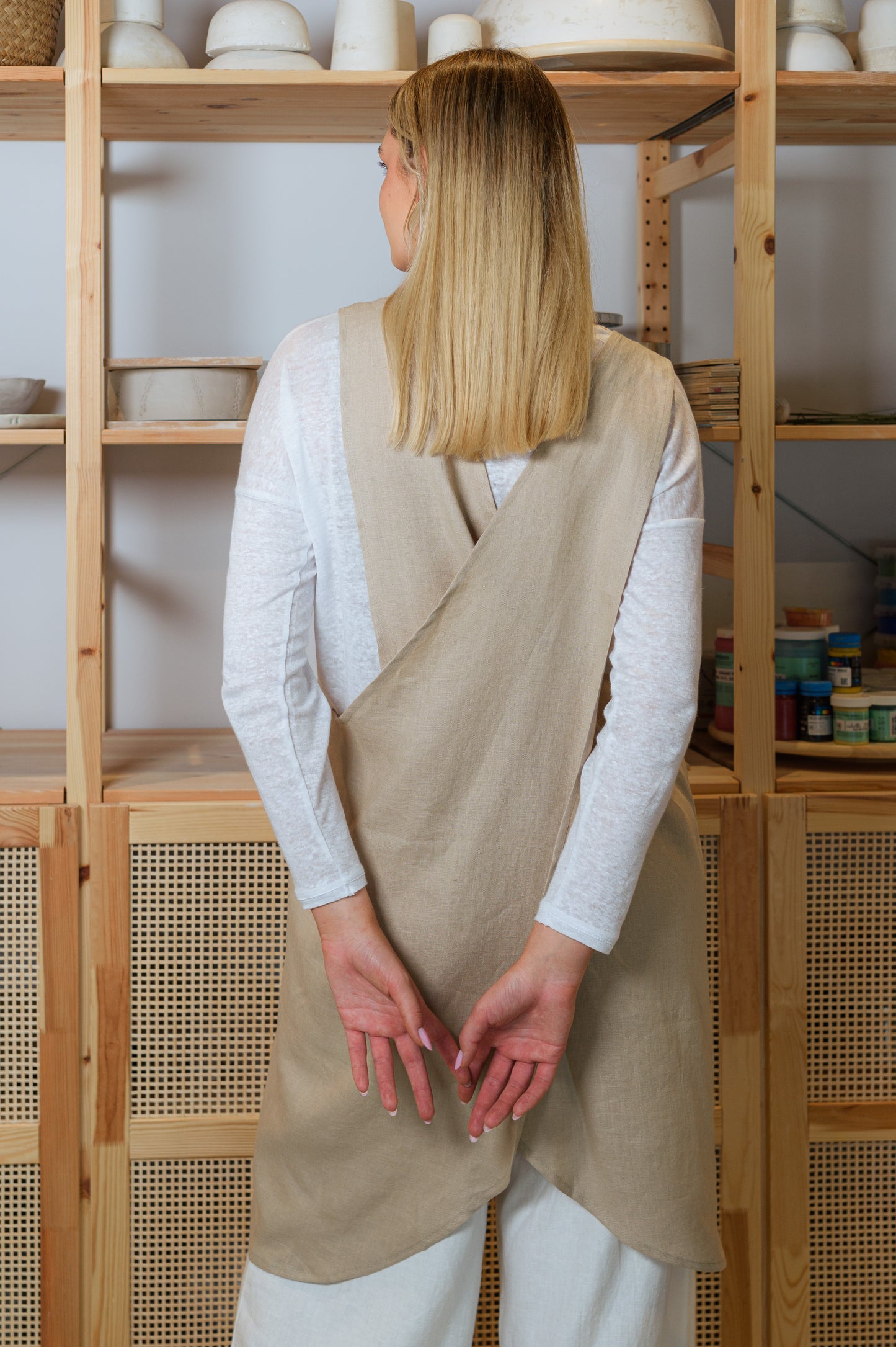 Leinenschürze mit Taschen (Halbschürze) in Beige