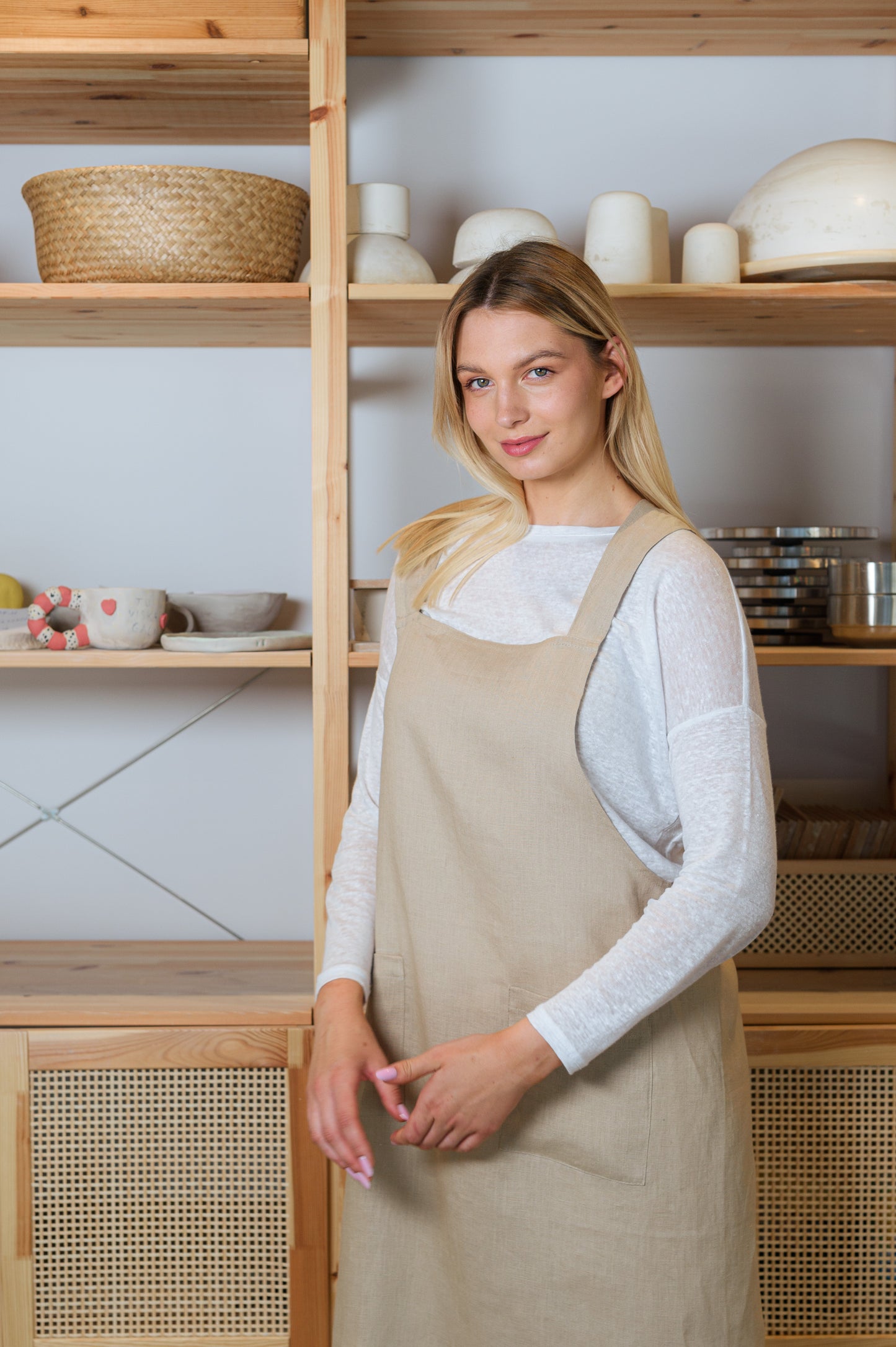 Leinenschürze mit Taschen (Halbschürze) in Beige