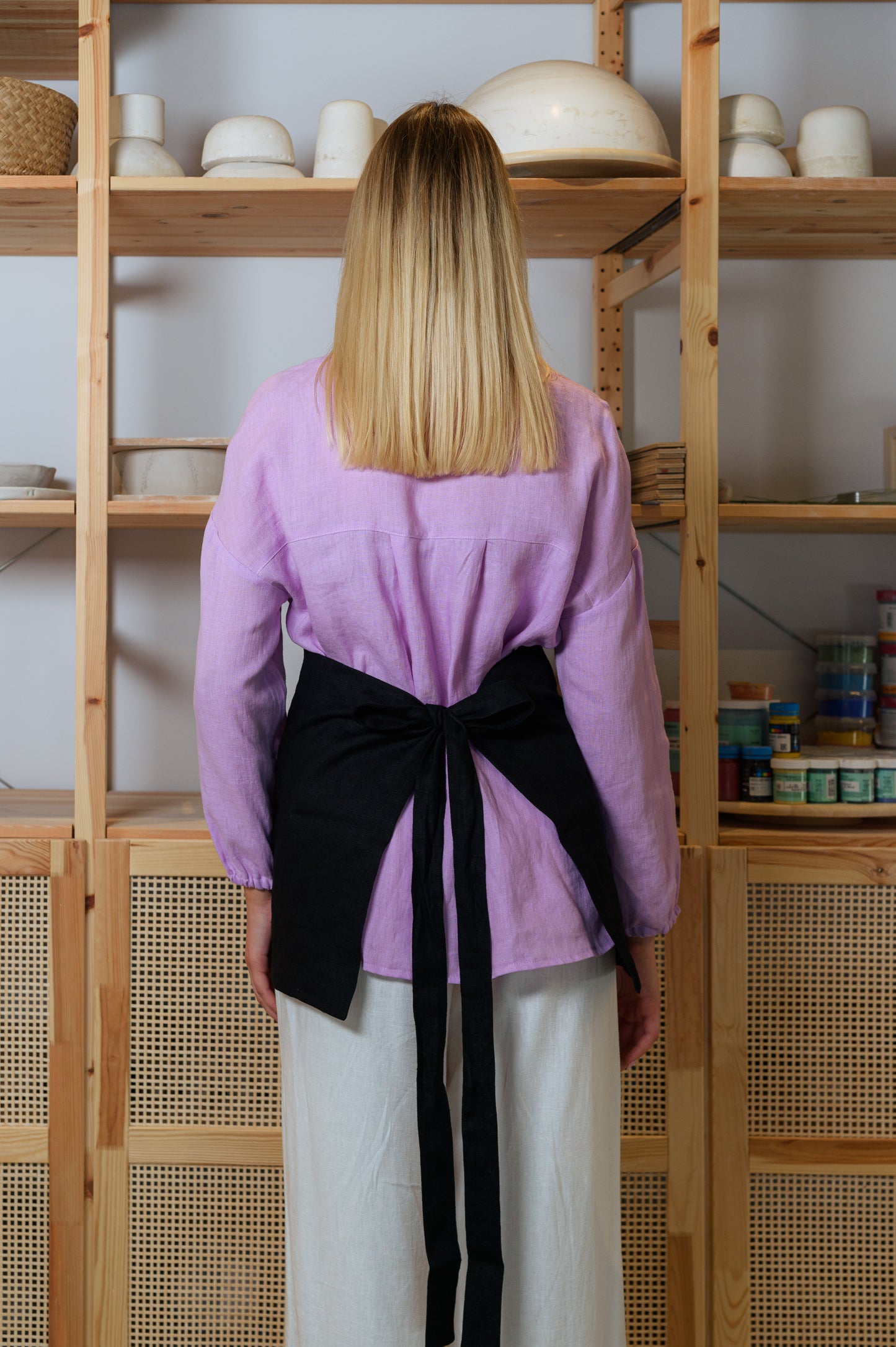 Japanische Leinenschürze mit Taschen in Zartrosa