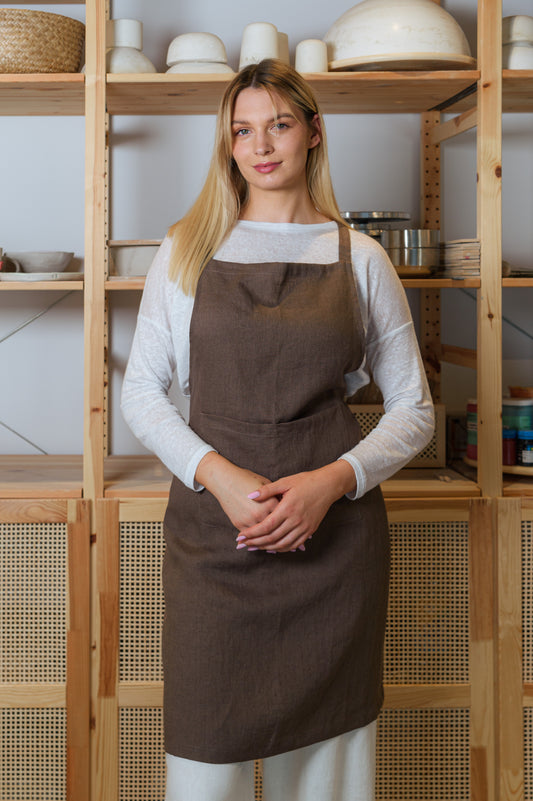 Linen Apron with Pockets in Rust Brown