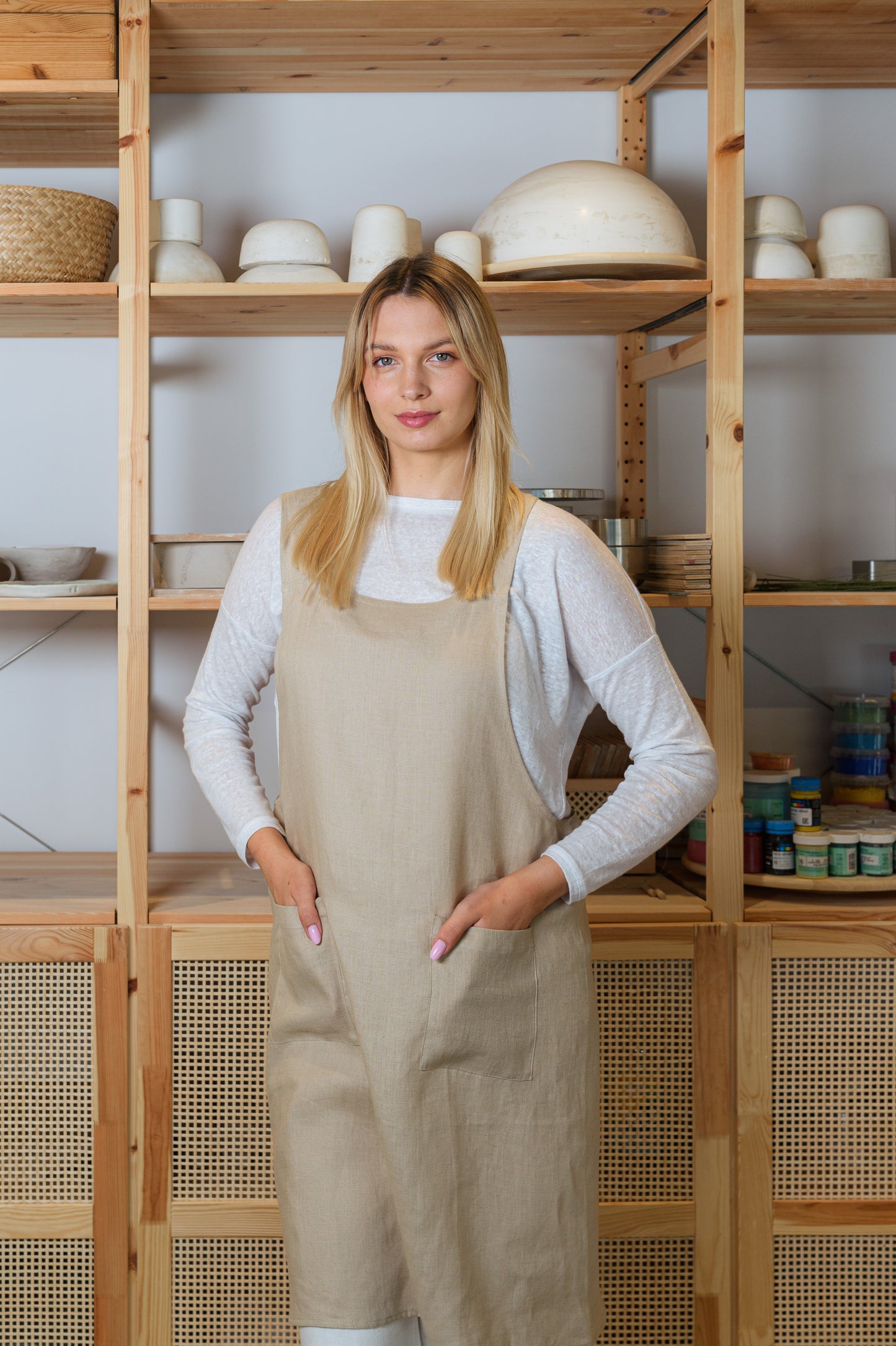 Leinenschürze mit Taschen (Halbschürze) in Beige